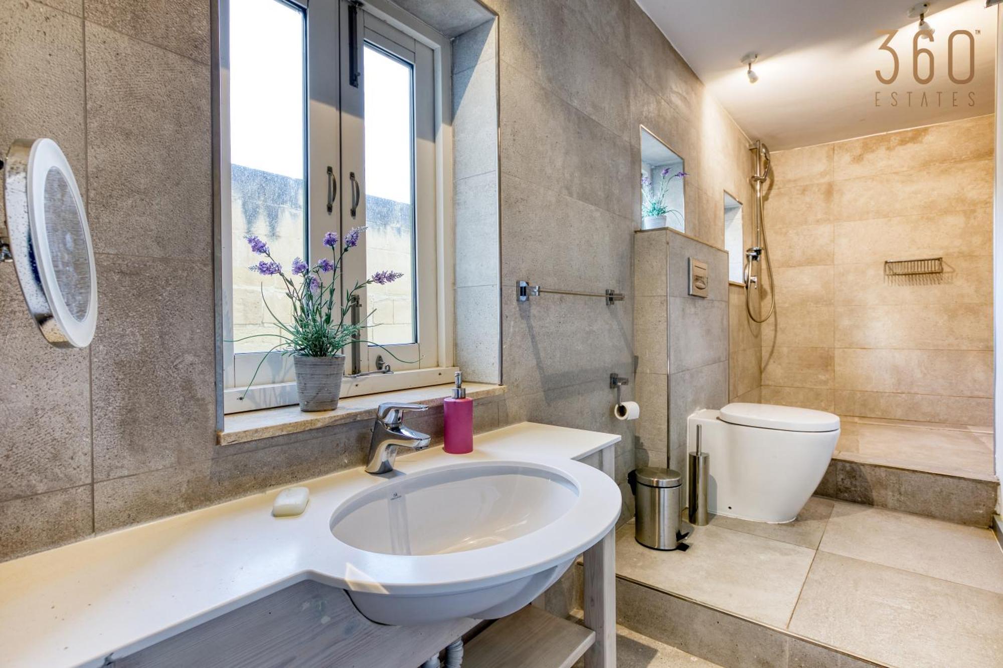 Comfortable 1Br Home With Maltese Balcony In Valletta By 360 Estates Екстер'єр фото