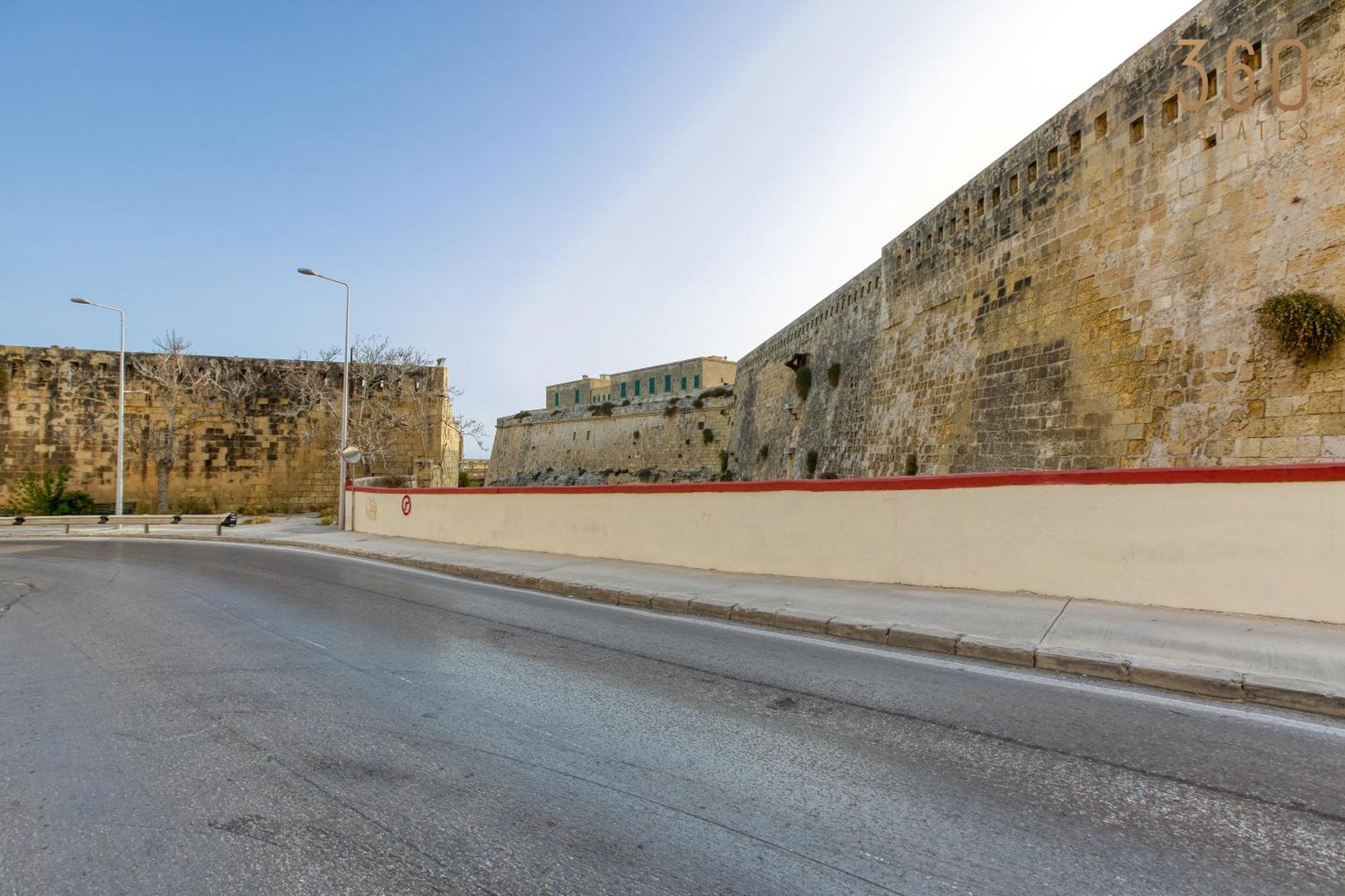 Comfortable 1Br Home With Maltese Balcony In Valletta By 360 Estates Екстер'єр фото