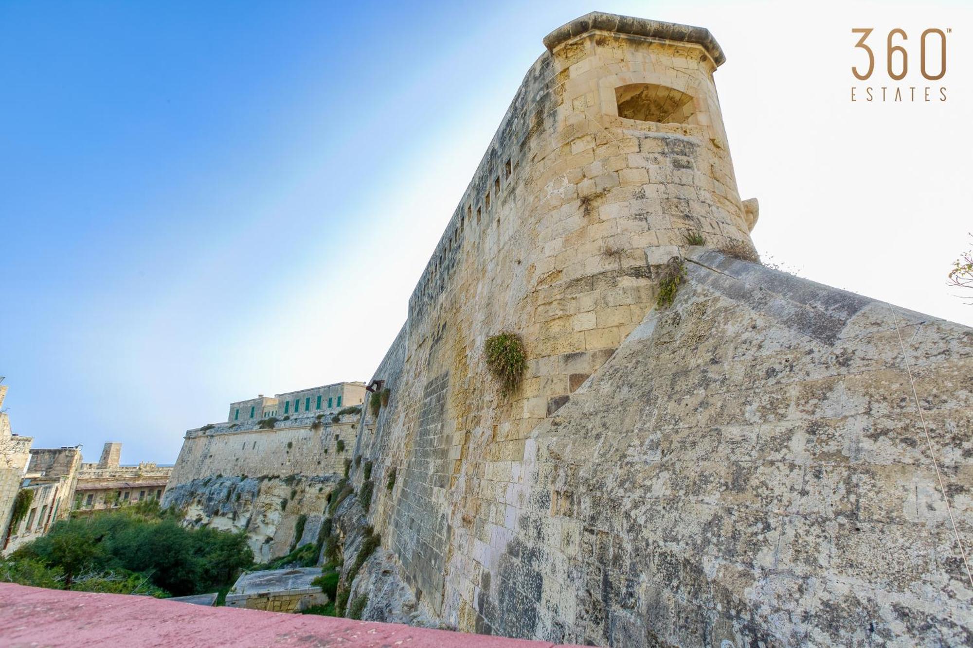 Comfortable 1Br Home With Maltese Balcony In Valletta By 360 Estates Екстер'єр фото